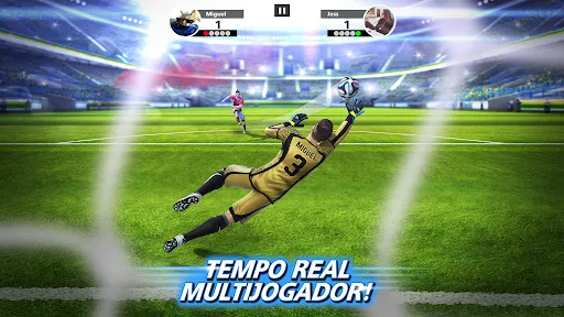 Football Strike: Online Soccer | Jogos | XWorld